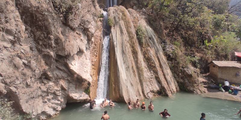 neer-water-fall-tour