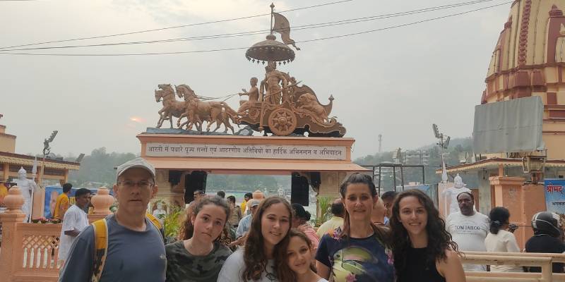 rishikesh-temple-walk